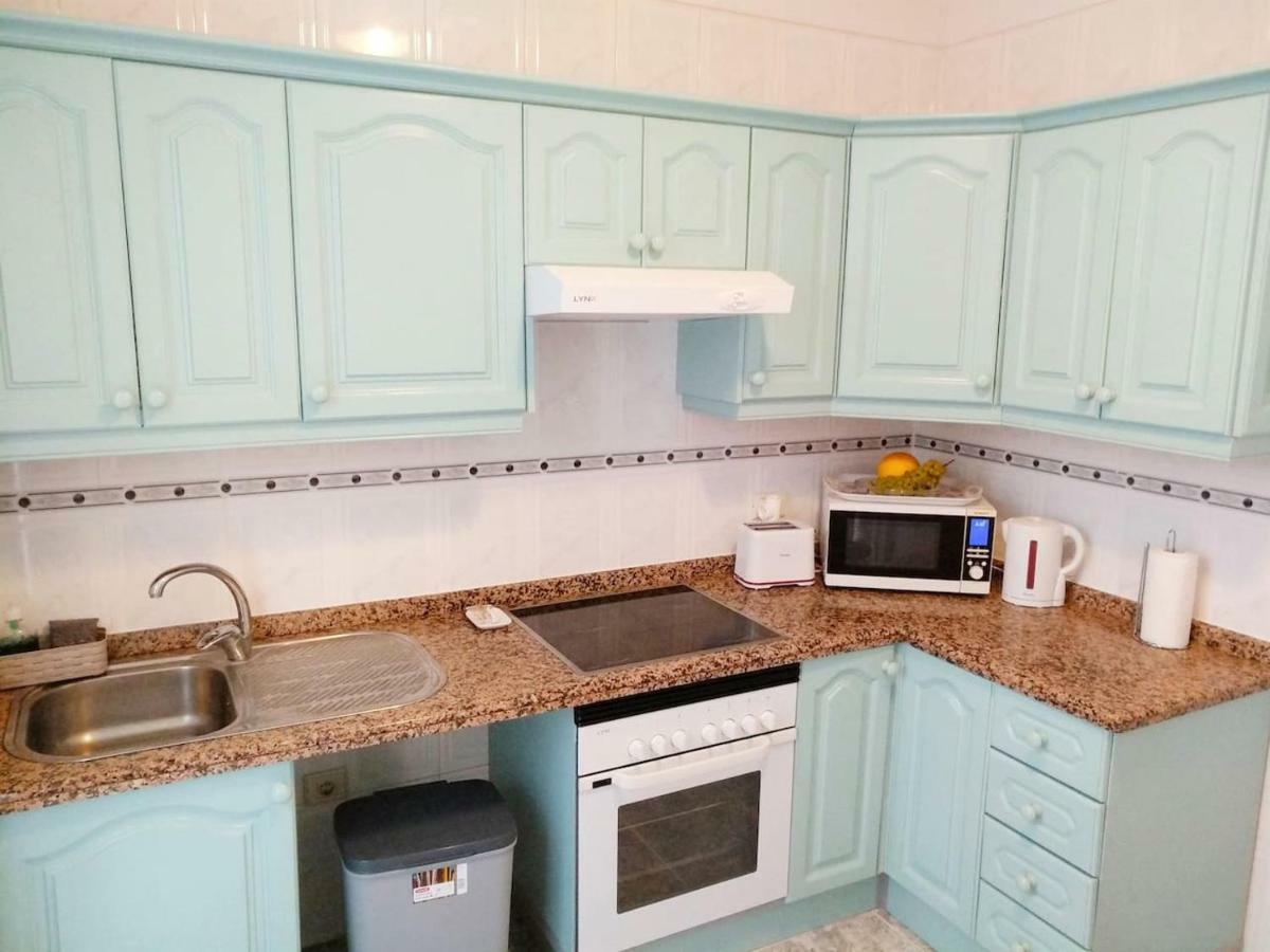 Bright Spacious Apartment, 2 Min Walk From Beach Канделария Экстерьер фото